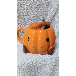 Smiling Pumpkin & Socks